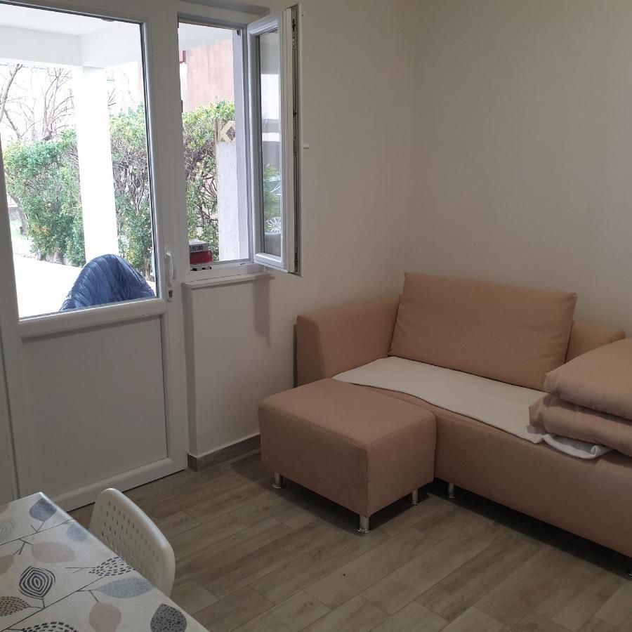 Apartman Murter Centar Apartment Luaran gambar